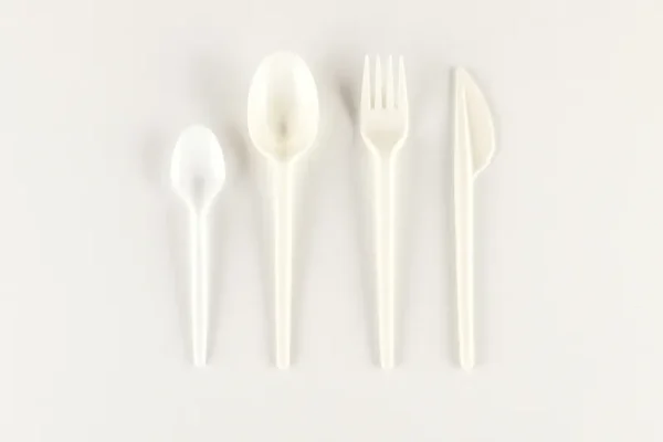 Cubiertos desechables