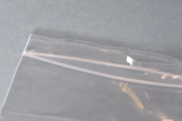 Bolsa con cierre zip transparente con taladro europeo - Imagen 3